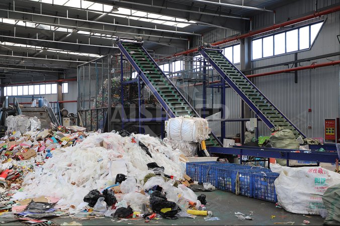БНХАУ-ын Жэнжоу хотод хог хаягдал хуванцар ангилах, дахин боловсруулах төсөл